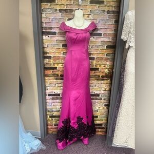 Dave & Johnny Pink Off-Shoulder Cap Sleeve Maxi Gown